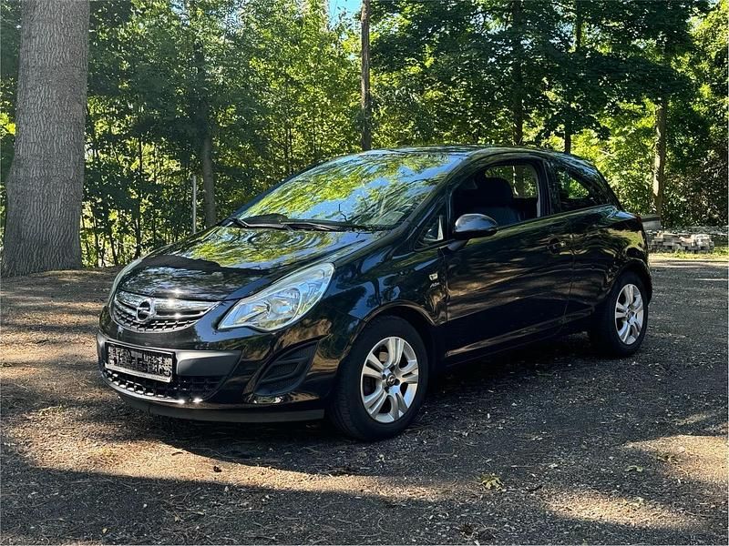 Schwarz Gebraucht 2013 Opel Corsa Active Kleinwagen | 2.450 € (Guter Preis) - Bild 1/4