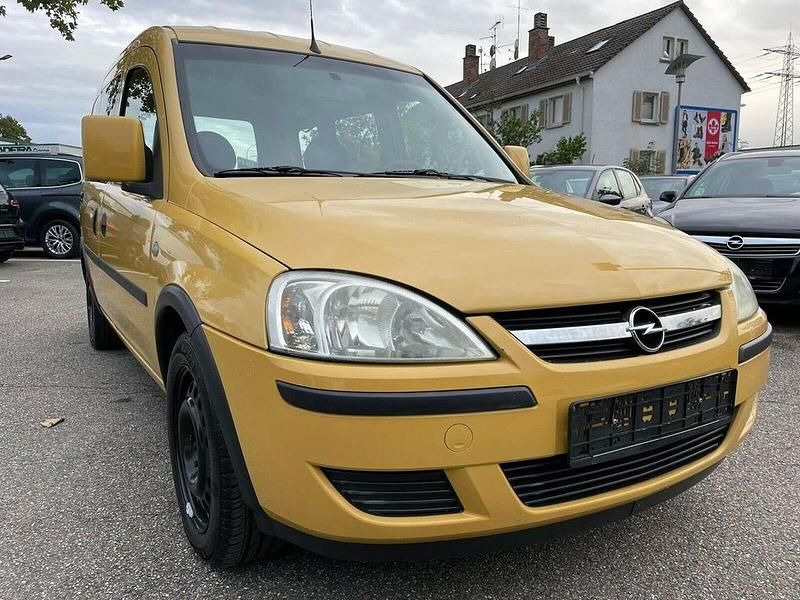 Gebraucht Opel Combo Edition 97 PS (71 kW) 2006 Gelb Van / Kleinbus