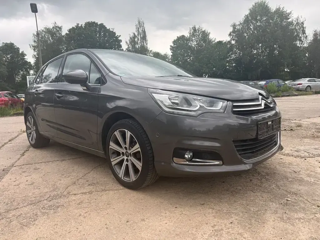 Gebraucht Citroën C4 Shine 131 PS (96 kW) 2017 Grau Limousine