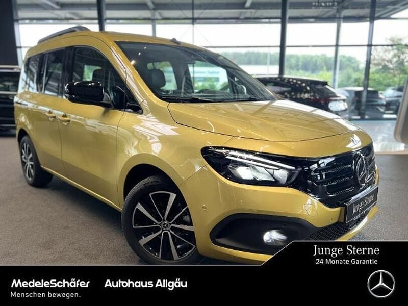 Gelb Gebraucht 2023 Mercedes 200 Van / Kleinbus | 25.850 € (Fairer Preis) - Bild 1/4
