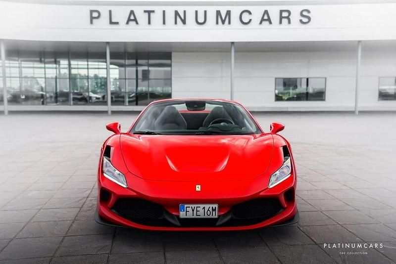 Second-hand Ferrari F8 721 CP (530 kW) 2020 Roșu Cabrio