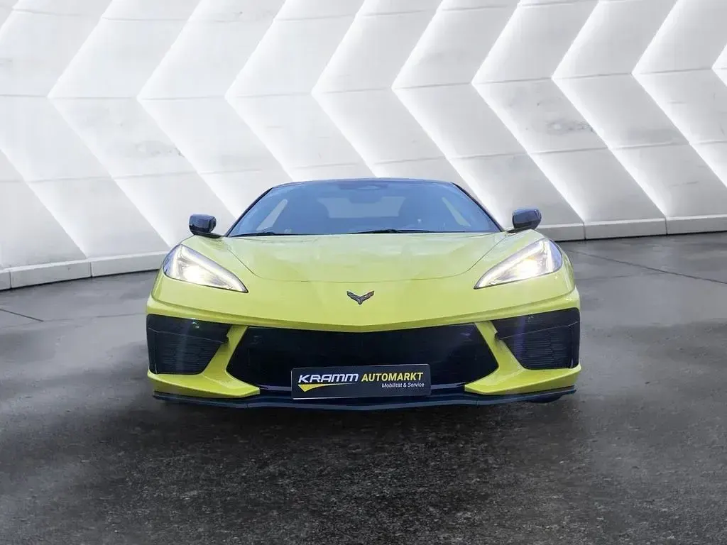 Używany Corvette C8 642 KM (472 kW) 2024 Żółty Kabriolet