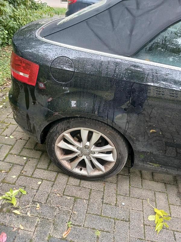 Schwarz Gebraucht 2011 Audi A3 Cabriolet Cabrio | 5.500 € - Bild 1/4