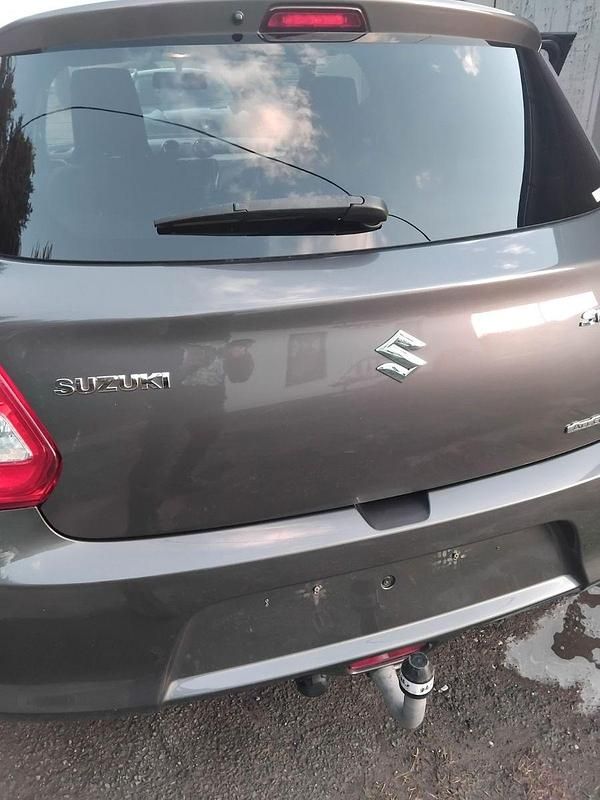 Gebraucht Suzuki Swift Comfort 90 PS (66 kW) 2018 Grau Kleinwagen