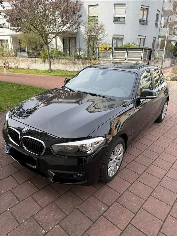 Gebraucht BMW 118 Advantage 136 PS (100 kW) 2018 Schwarz Kleinwagen