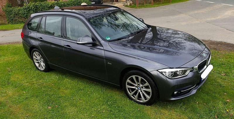 Gebraucht BMW 330 Luxury Line 258 PS (189 kW) 2018 Grau Limousine