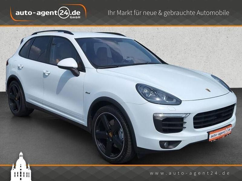 Weiss Gebraucht 2016 Porsche Cayenne SUV | 26.990 € (Guter Preis) - Bild 1/4