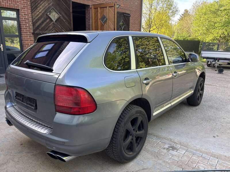 Grau Gebraucht 2006 Porsche Cayenne SUV | 9.000 € (Teuer) - Bild 1/4