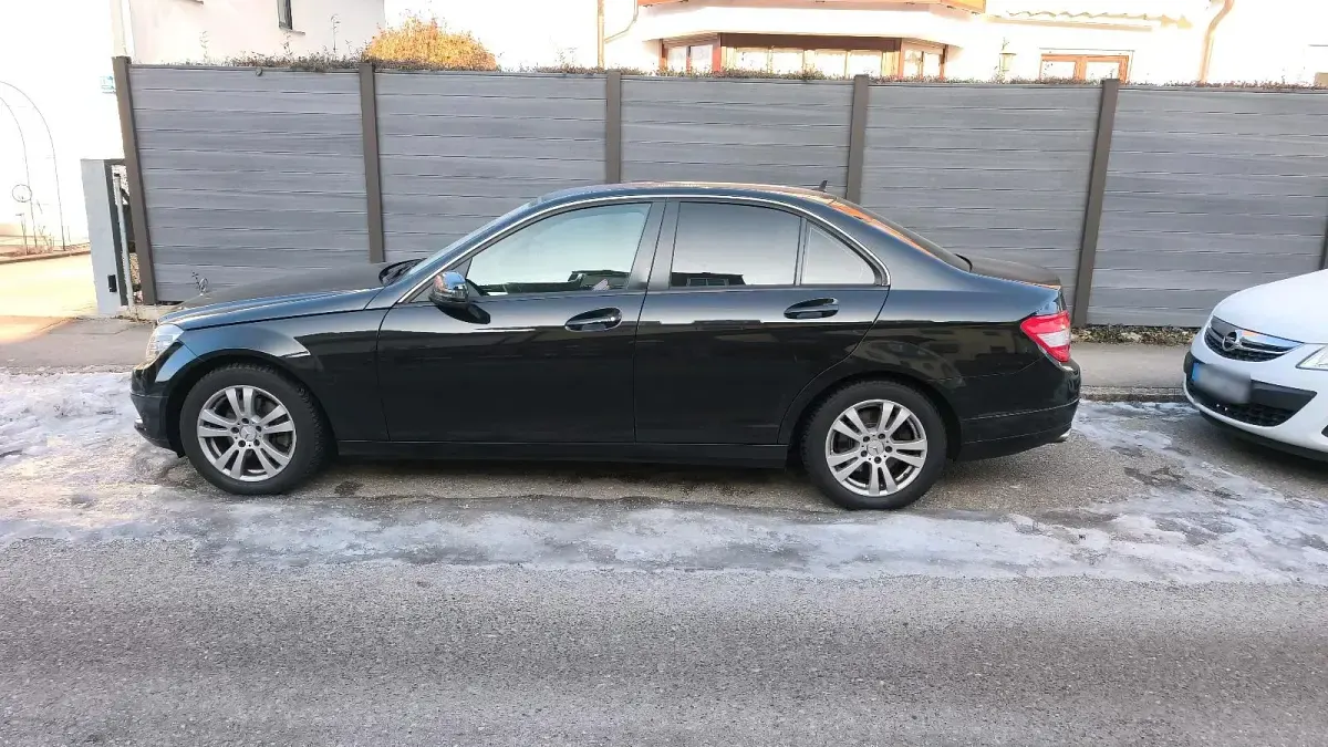 Gebraucht Mercedes C200 184 PS (135 kW) 2009 Limousine