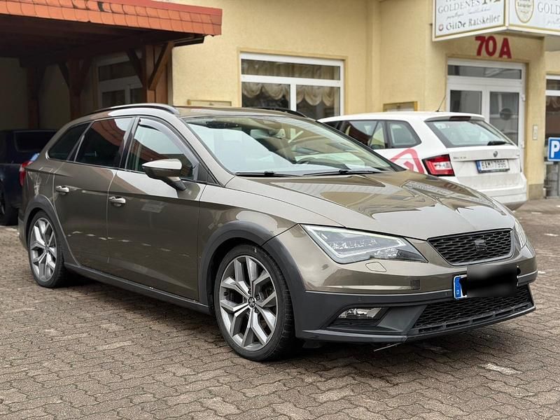Gebraucht Seat Leon X-Perience 184 PS (135 kW) 2015 Braun Kombi