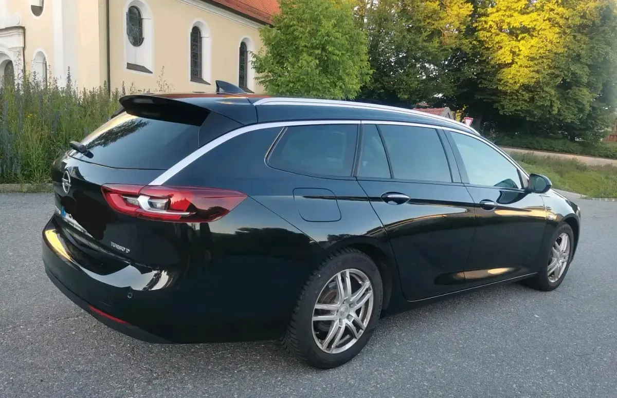 Gebraucht Opel Insignia 170 PS (125 kW) 2017 Schwarz Kombi