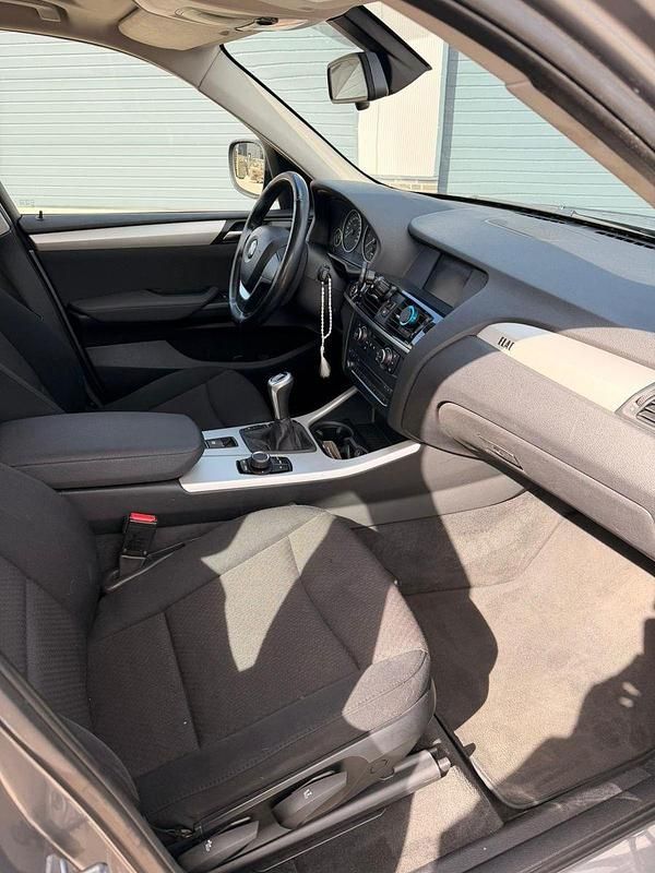 Gebraucht BMW X3 143 PS (105 kW) 2012 Grau SUV