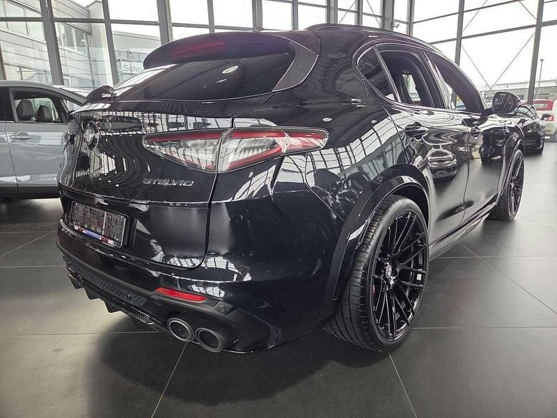 Gebraucht Alfa Romeo Stelvio Quadrifoglio 510 PS (375 kW) 2021 Nero vulcano, metallic SUV