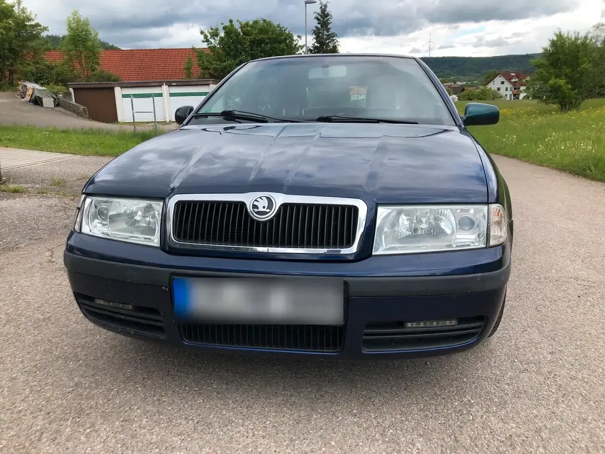 Używany Skoda Octavia 110 KM (80 kW) 2003 Niebieski Sedan/Limuzyna