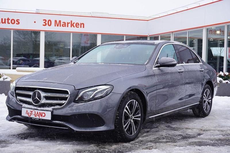 Gebraucht Mercedes E250 Avantgarde 211 PS (155 kW) 2017 Selenitgrau  metalliclack Limousine