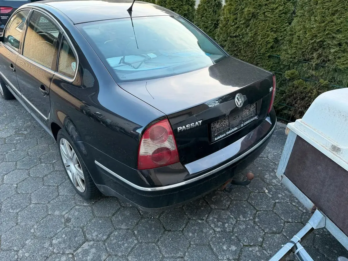 Gebraucht VW Passat 130 PS (95 kW) 2002 Schwarz Limousine