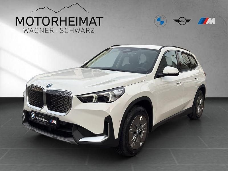 Weiß Neu 2025 BMW iX1 Performance SUV | 47.745 € (Guter Preis) - Bild 1/3