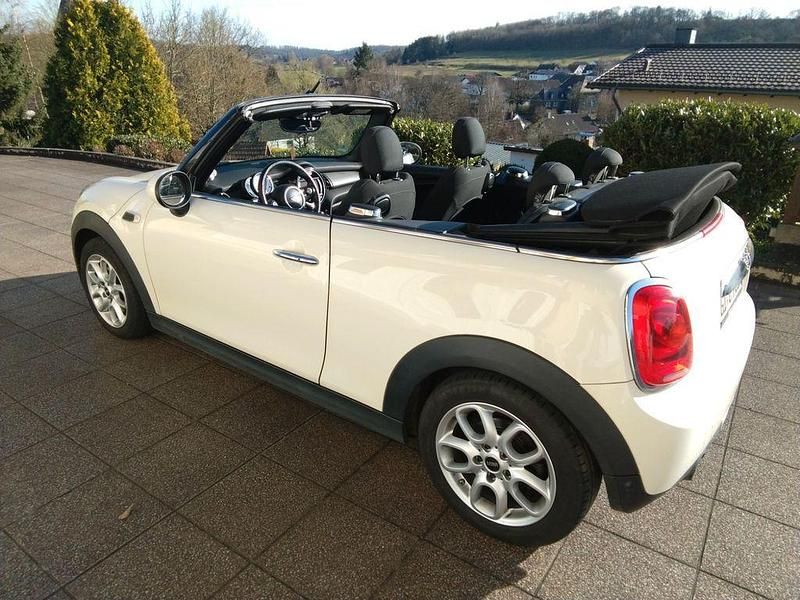 Gebraucht Mini One Cabriolet 102 PS (75 kW) 2017 Weiß Cabrio