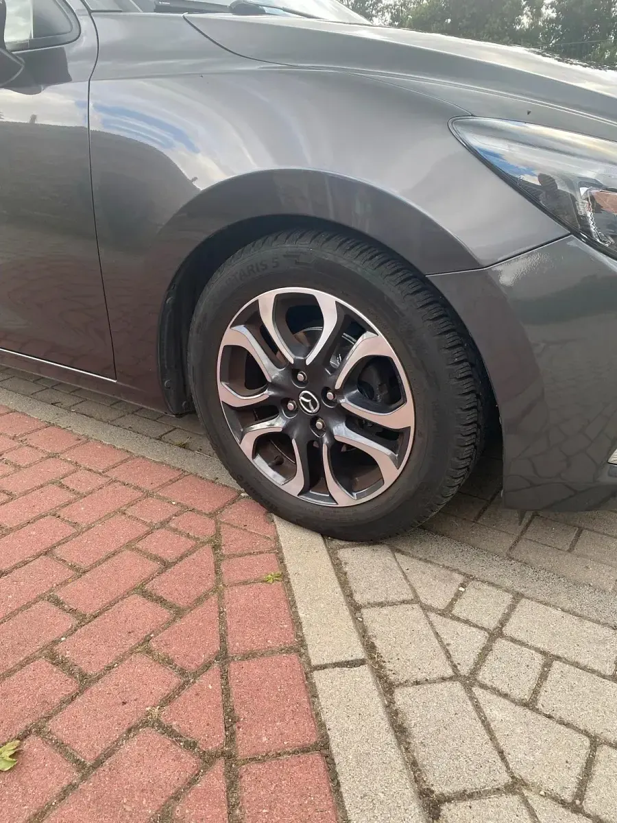 Gebraucht Mazda 2 115 PS (84 kW) 2017 Grau Limousine