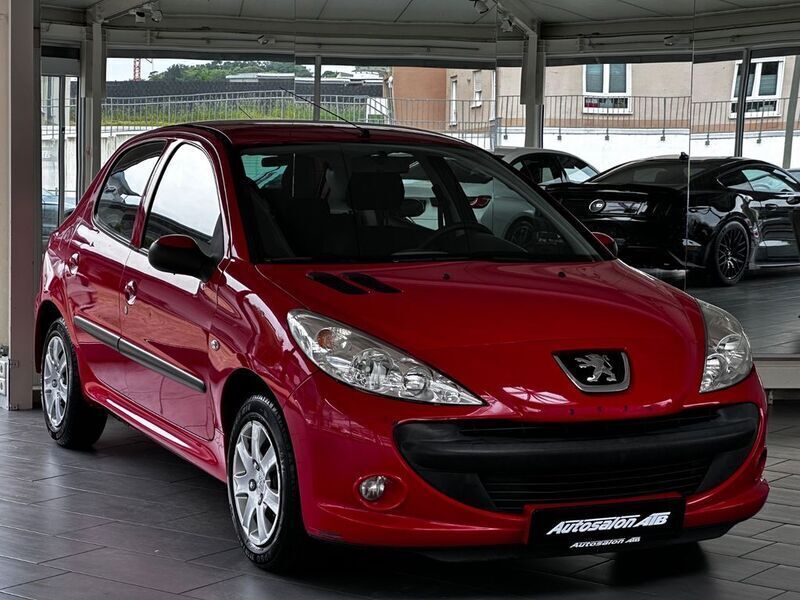 Rot Gebraucht 2010 Peugeot 206+ Basis Kleinwagen | 2.499 € (Fairer Preis) - Bild 1/4