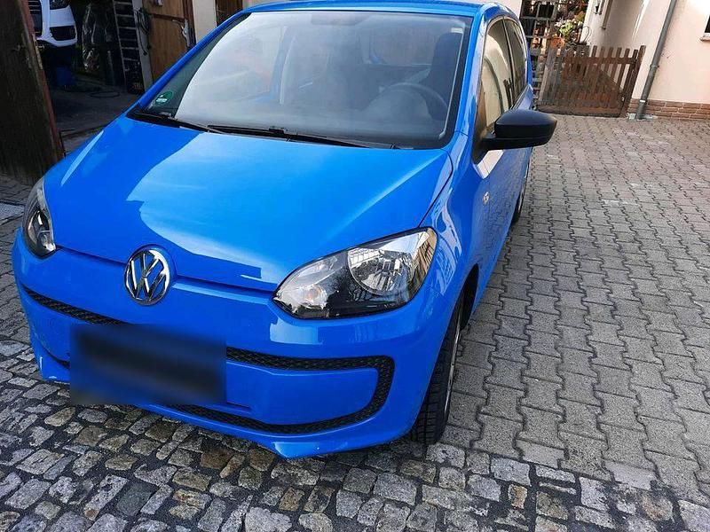 Second-hand VW up! 60 CP (44 kW) 2015 Albastru Hatchback