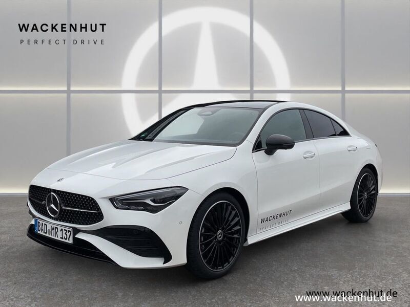 Weiß Gebraucht 2025 Mercedes CLA220 AMG Limousine | 49.900 € (Teuer) - Bild 1/4