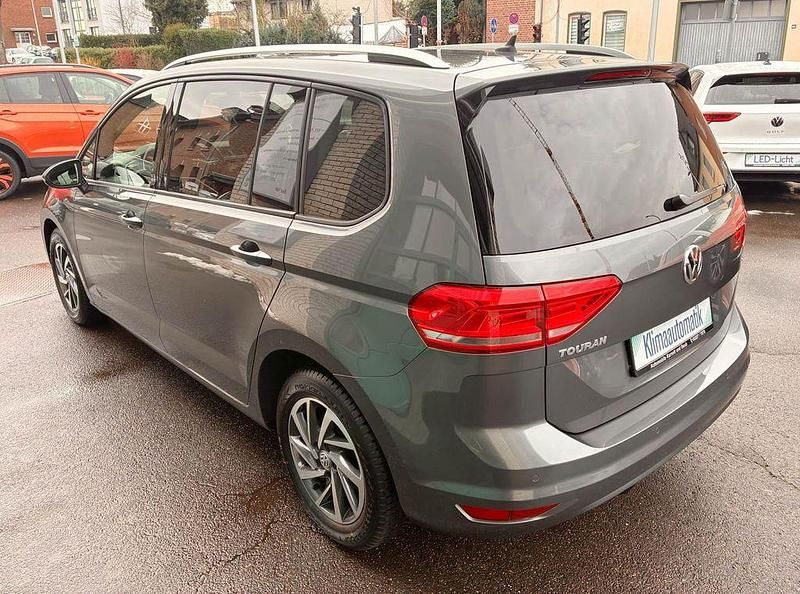 Gebraucht VW Touran Sound 110 PS (80 kW) 2017 Grau Van / Kleinbus