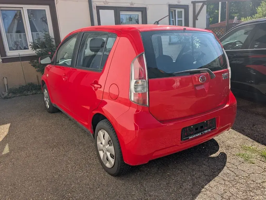 Gebraucht Daihatsu Sirion 69 PS (50 kW) 2007 Rot Kleinwagen