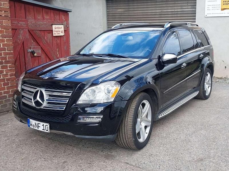 Gebraucht Mercedes GL500 387 PS (284 kW) 2010 Schwarz SUV