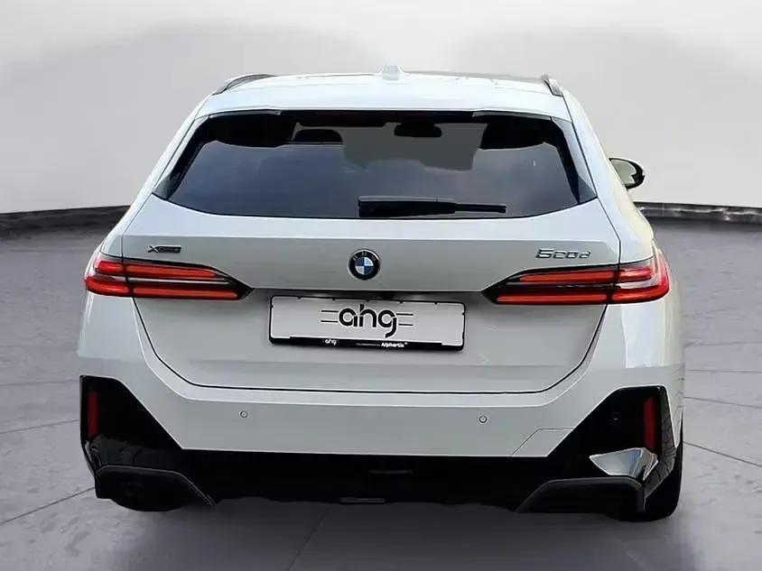 Używany BMW 520 Performance 197 KM (144 kW) 2026 Biały Kombi