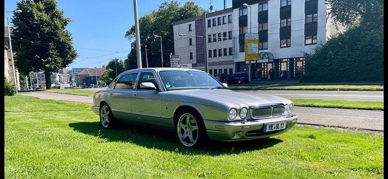 Gebraucht Jaguar XJ8 284 PS (208 kW) 2001 Silber Limousine