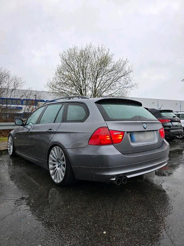 Gebraucht BMW 320 M Performance 177 PS (130 kW) 2009 Grau Kombi
