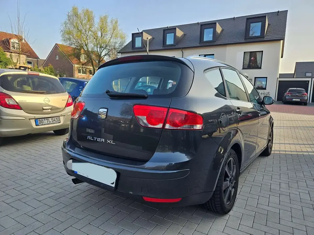 Gebraucht Seat Altea XL 105 PS (77 kW) 2012 Grau Van / Kleinbus
