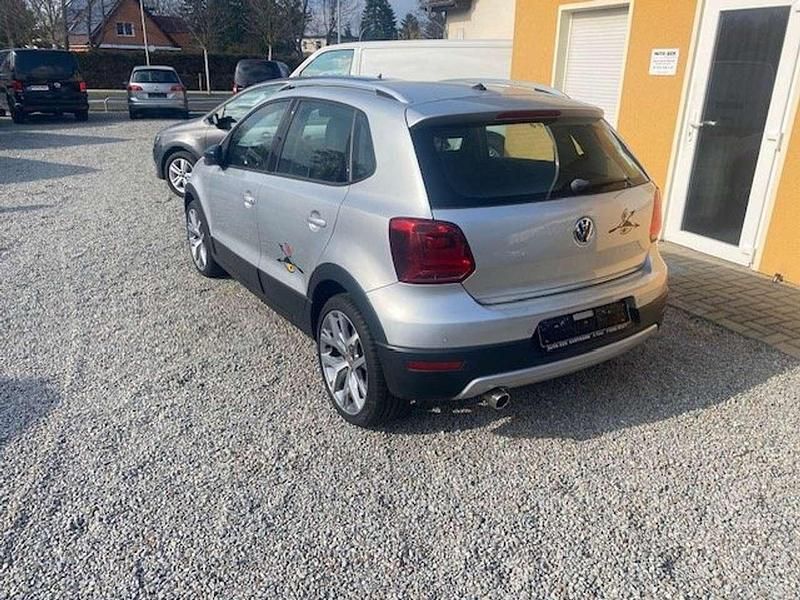 Gebraucht VW Polo Cross 110 PS (80 kW) 2015 Reflexsilber metallic Kleinwagen