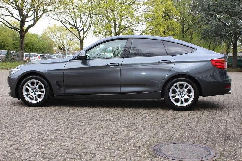 Gebraucht BMW 318 143 PS (105 kW) 2014 Mineralgrau metallic Limousine