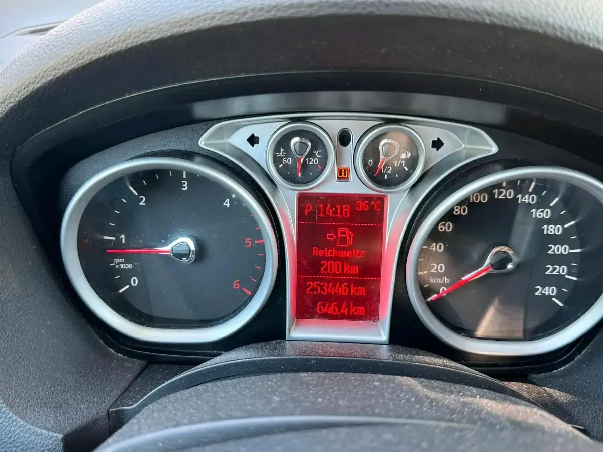 Gebraucht Ford Kuga 2012 Weiß SUV