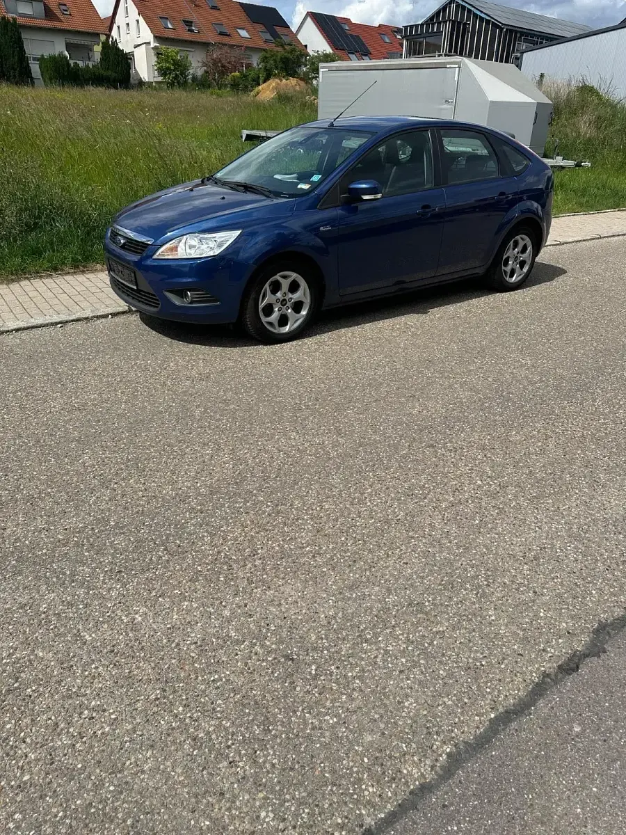 Gebraucht Ford Focus 100 PS (73 kW) 2008 Blau Limousine