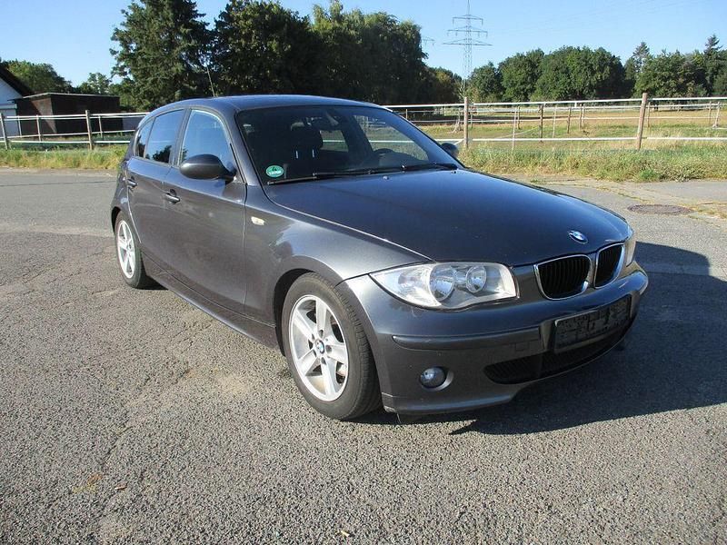 Grau Gebraucht 2006 BMW 120 Sport Line Kleinwagen | 1.800 € (Superpreis) - Bild 1/4