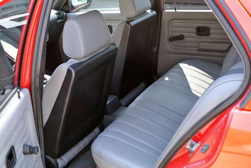 Gebraucht BMW 325 170 PS (125 kW) 1990 Rot Limousine