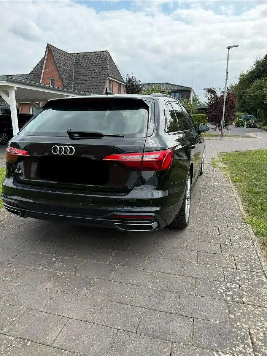Gebraucht Audi A4 Advanced Plus 190 PS (139 kW) 2020 Schwarz Kombi