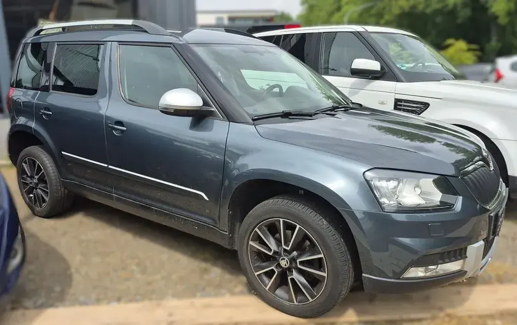 Gebraucht Skoda Yeti Ambition 150 PS (110 kW) 2016 Blau SUV