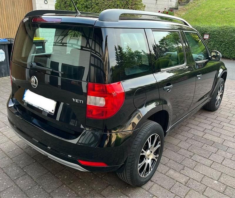 Gebraucht Skoda Yeti Active 122 PS (89 kW) 2014 Schwarz SUV