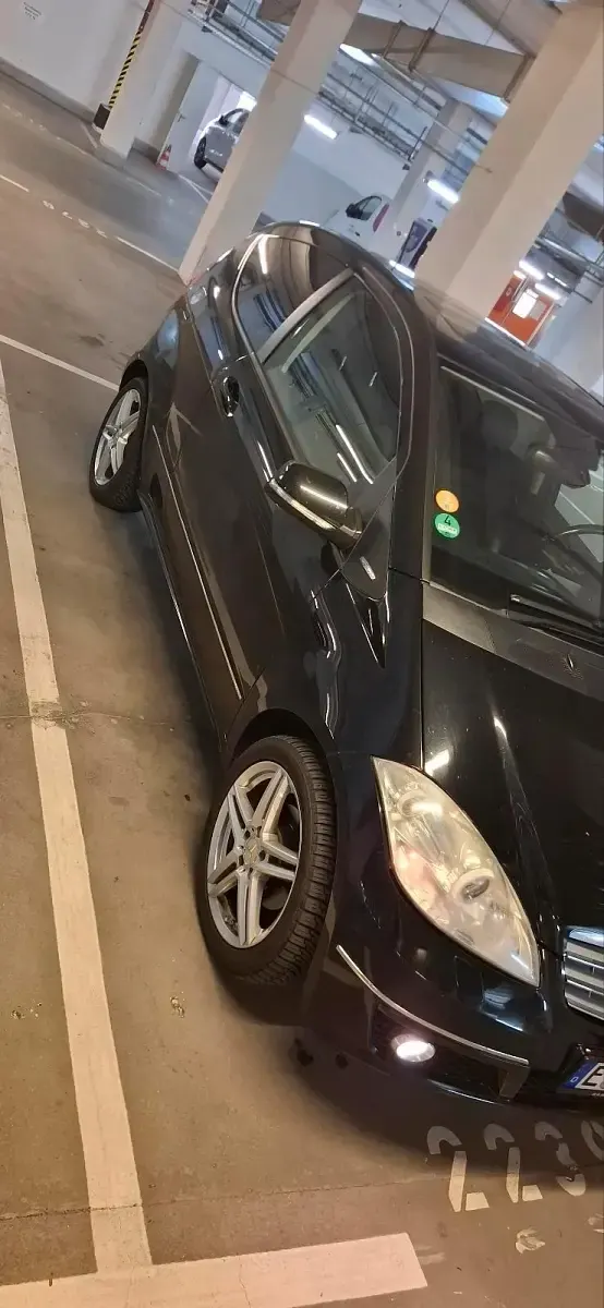 Gebraucht Mercedes A160 82 PS (60 kW) 2011 Schwarz Kleinwagen