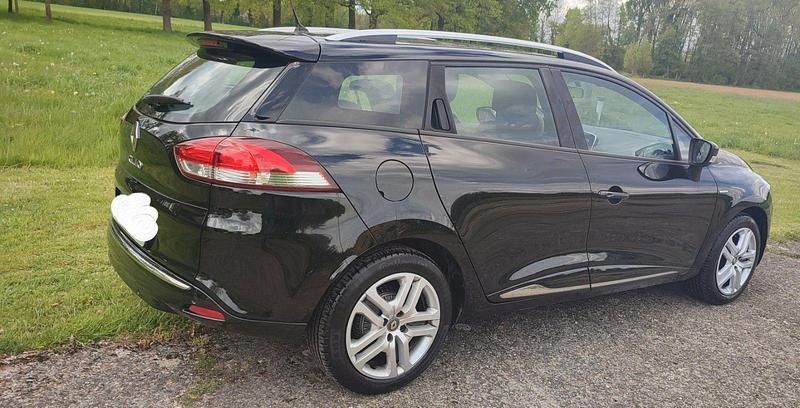 Schwarz Gebraucht 2018 Renault Clio GrandTour LIMITED Kombi | 8.822 € (Fairer Preis) - Bild 1/4