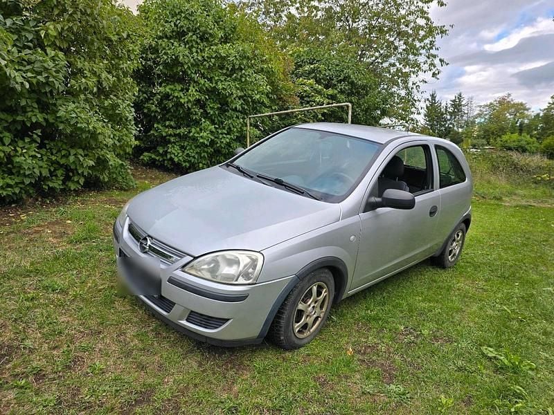 Silber Gebraucht 2006 Opel Corsa Kleinwagen | 2.200 € (Etwas zu teuer) - Bild 1/4