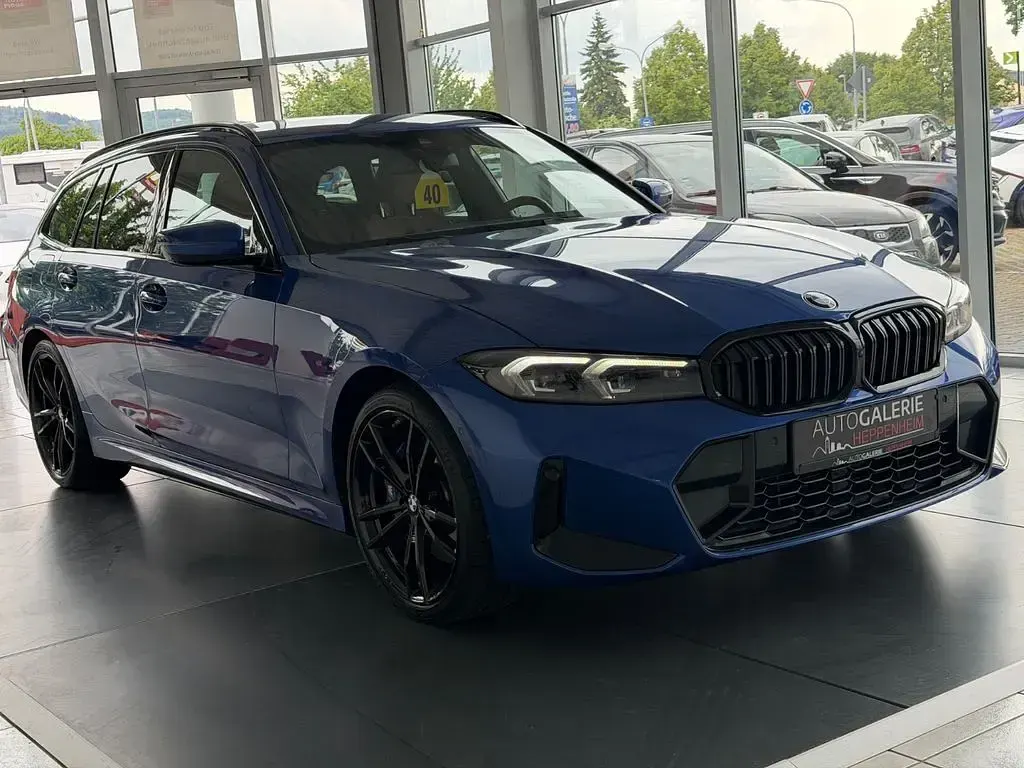 Gebraucht BMW 330 M Sport 286 PS (210 kW) 2023 Blau Kombi