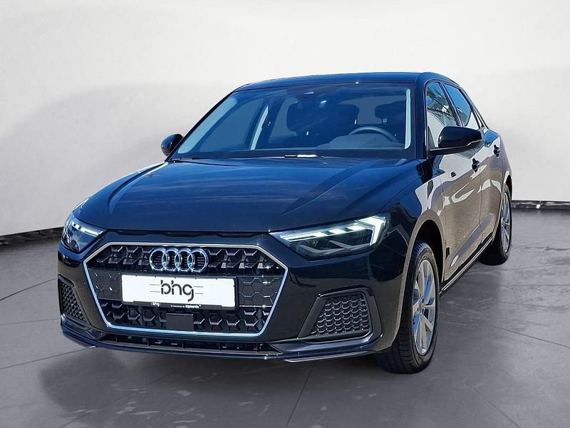 Schwarz Neu 2025 Audi A1 Sportback Advanced Plus Kleinwagen | 24.888 € (Superpreis) - Bild 1/4