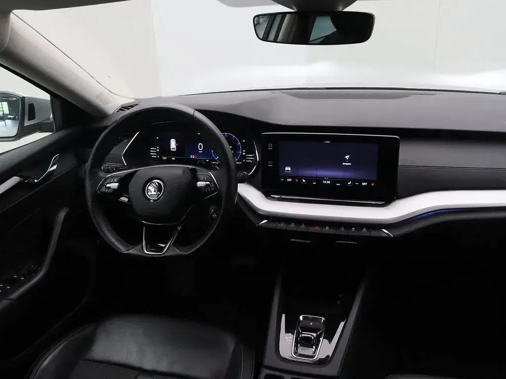 Gebraucht Skoda Octavia Clever 204 PS (150 kW) 2021 Grau Kombi