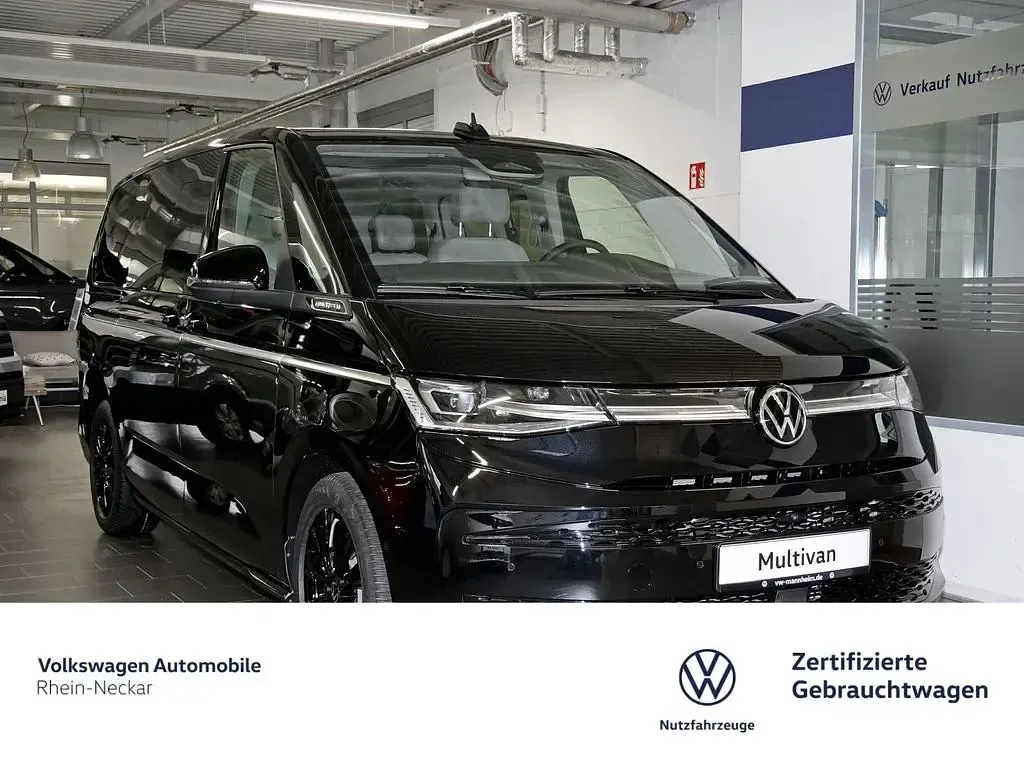Gebraucht VW Multivan Style 150 PS (110 kW) 2026 Deep black perleffekt Van / Kleinbus