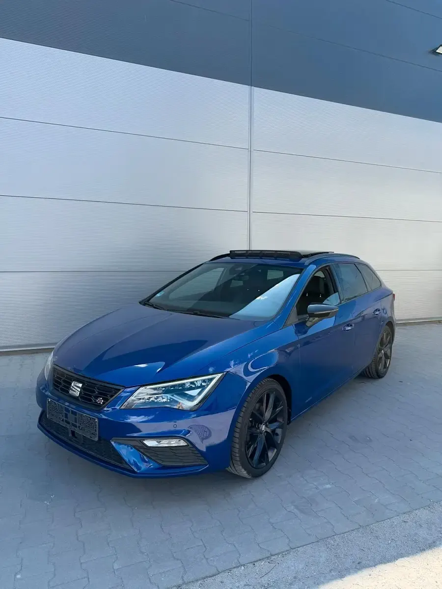 Usata Seat Leon FR 150 CV (110 kW) 2020 Blu Station wagon